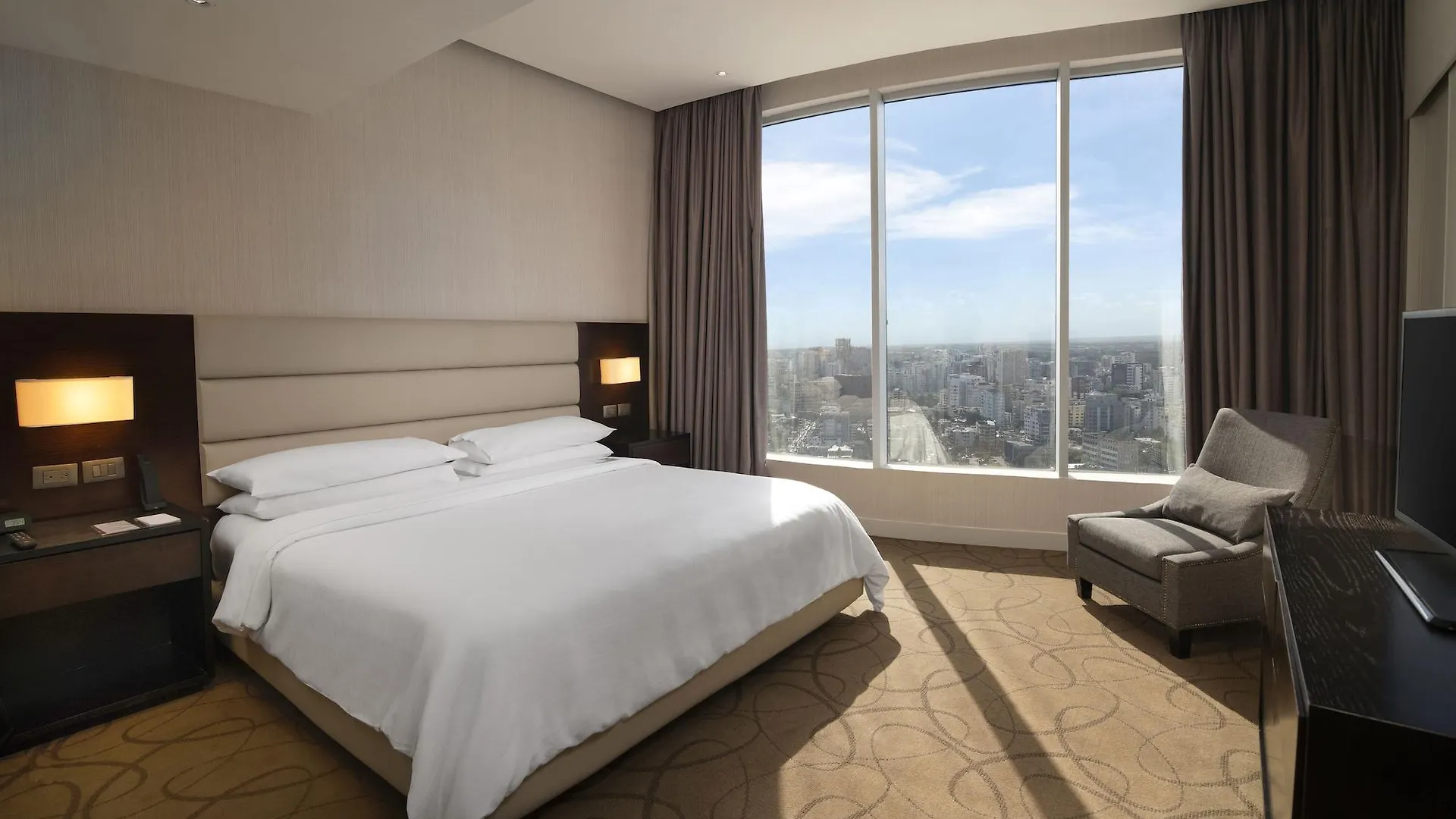 Hotel Embassy Suites By Hilton Santo Domingo