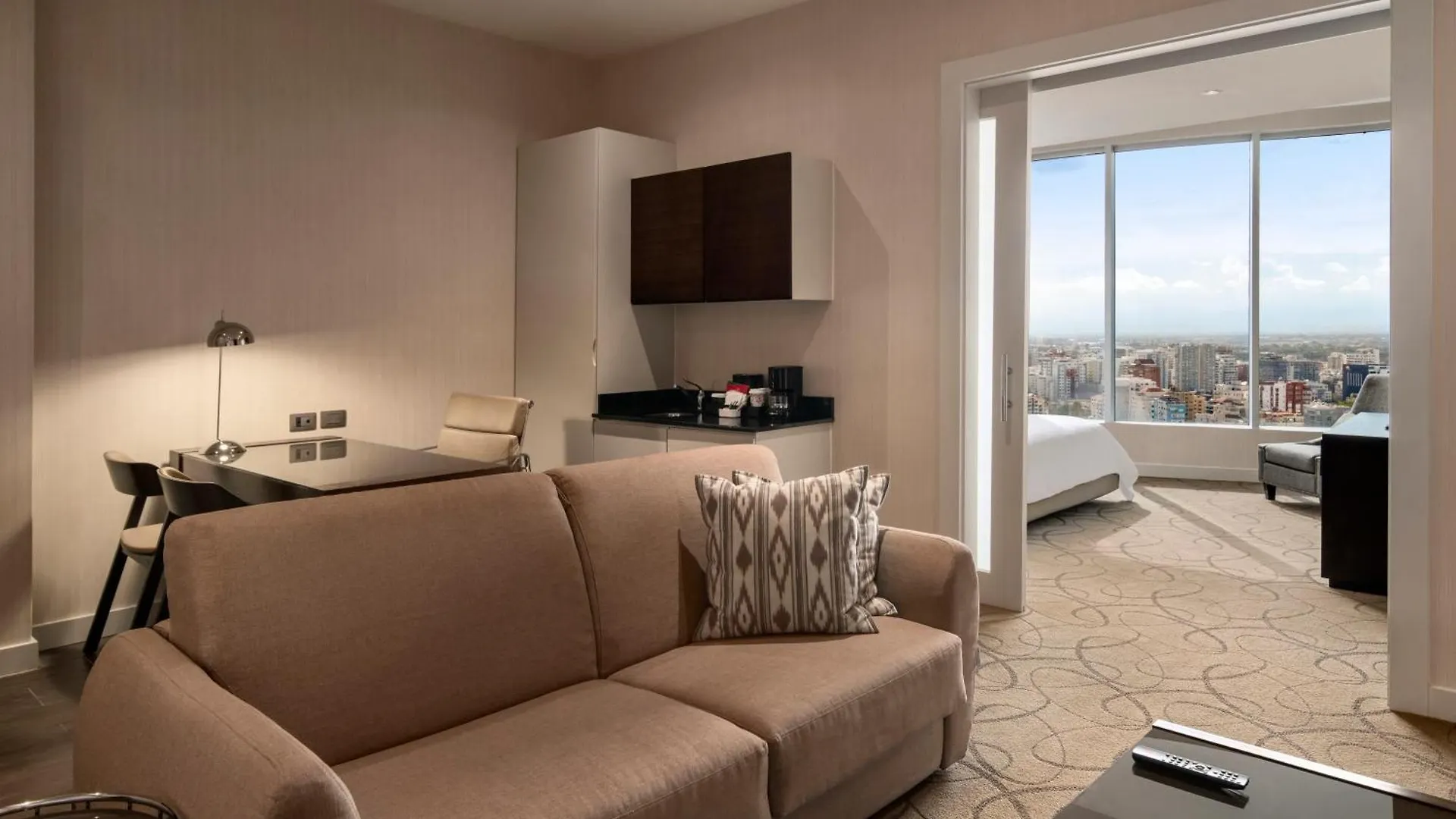 Otel Embassy Suites By Hilton Santo Domingo