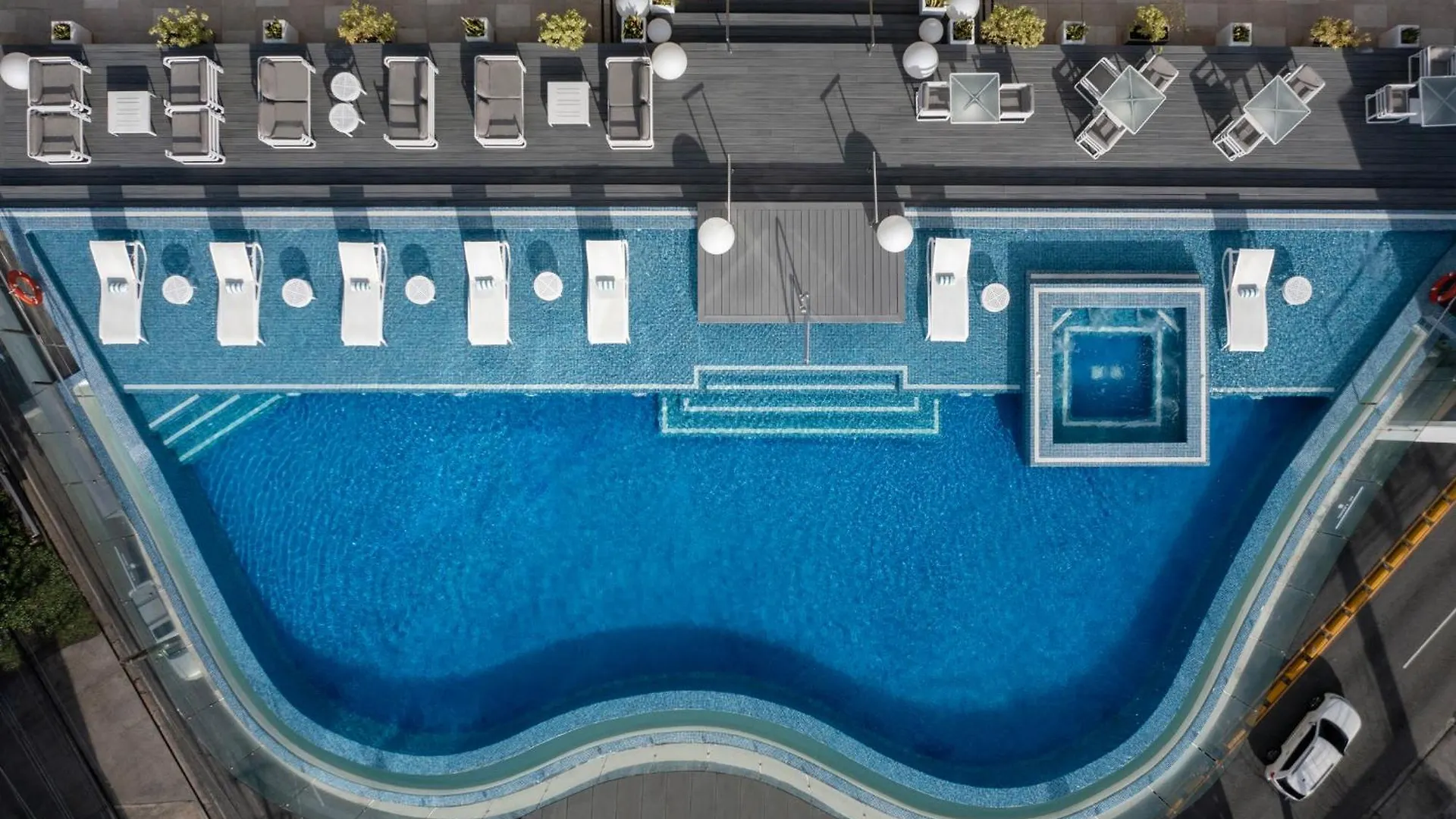 Embassy Suites By Hilton Santo Domingo Otel