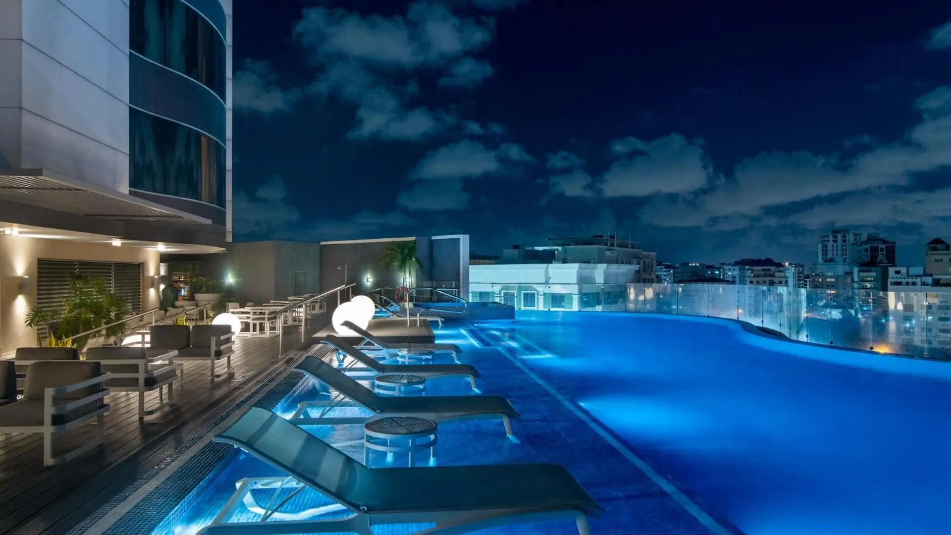**** Otel Embassy Suites By Hilton Santo Domingo Dominik Cumhuriyeti
