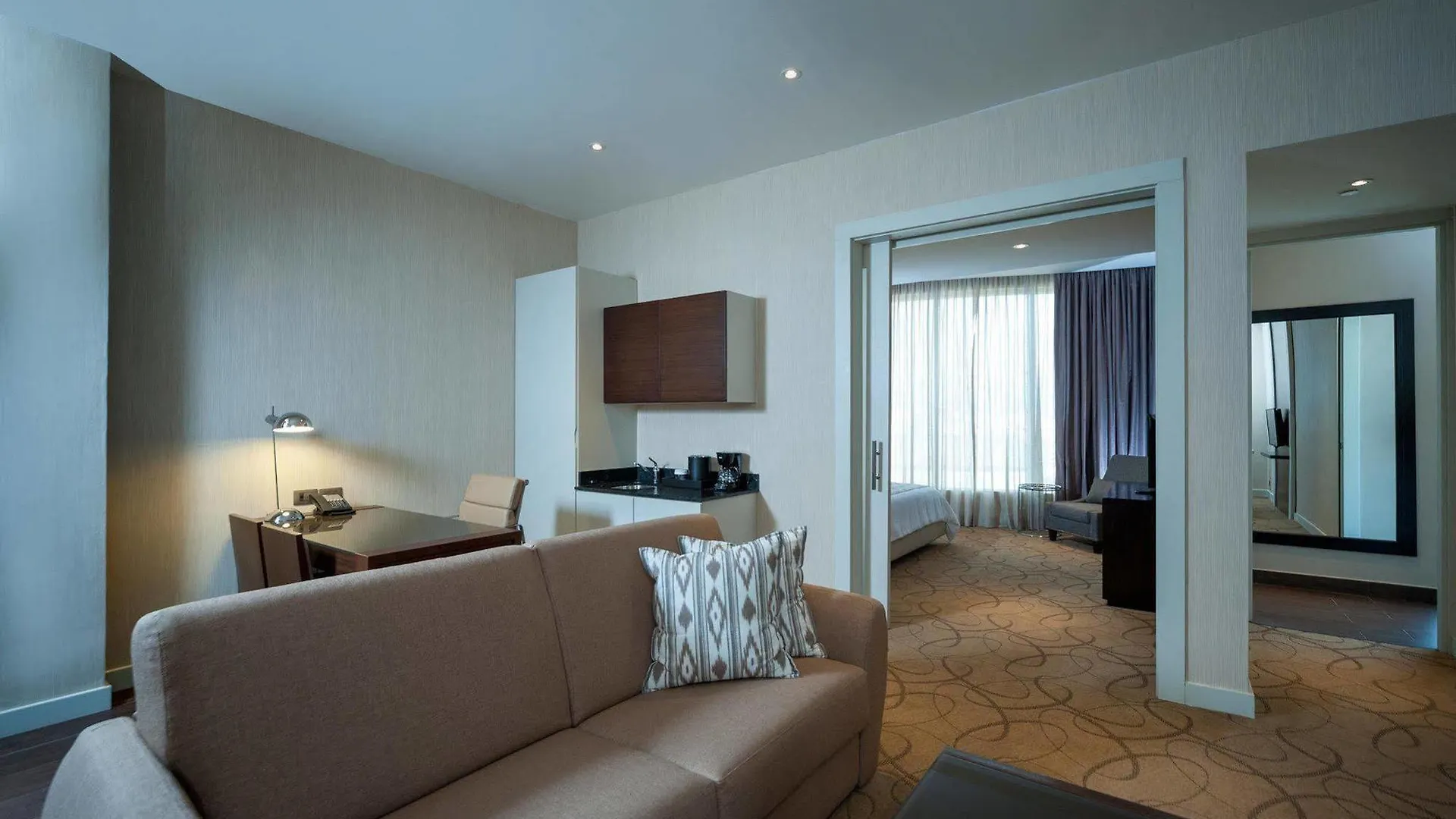 Embassy Suites By Hilton Санто-Доминго Отель